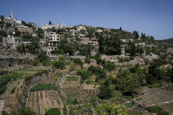 На Западния бряг Израел продължава да възпира палестинското развитие
