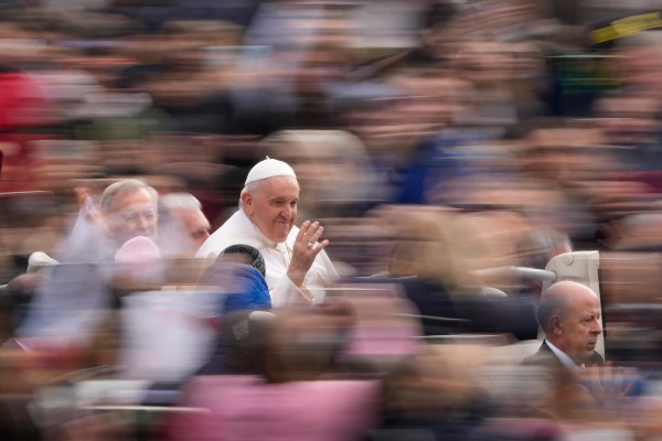 Папа Франциск има репутацията, че посещава някои от най-отдалечените страни