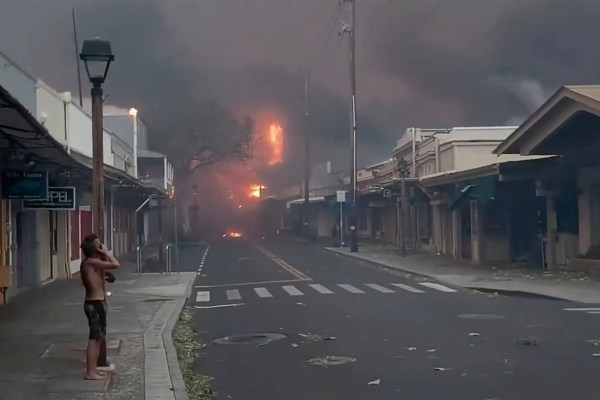 Десетки загинаха при горски пожари, опустошили Хавайския остров Мауи