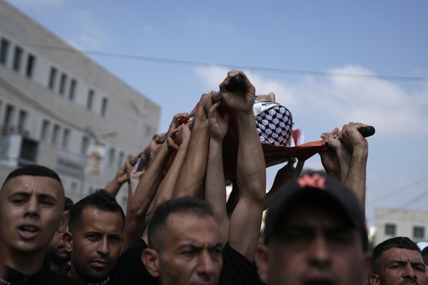 Палестинската информационна агенция съобщи че 20 годишен младеж е починал