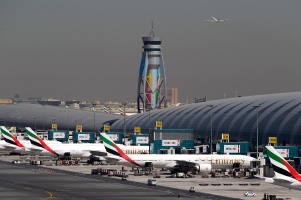 Пътническият трафик на международното летище в Дубай надхвърли нивата преди