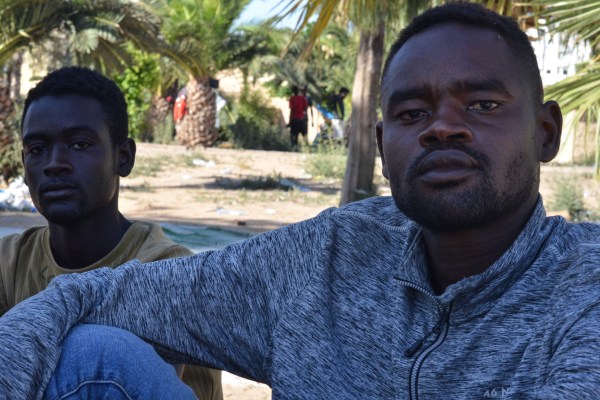 „Трябва да го направите“: Бежанците в Тунис не са обезпокоени от корабокрушението на Лампедуза