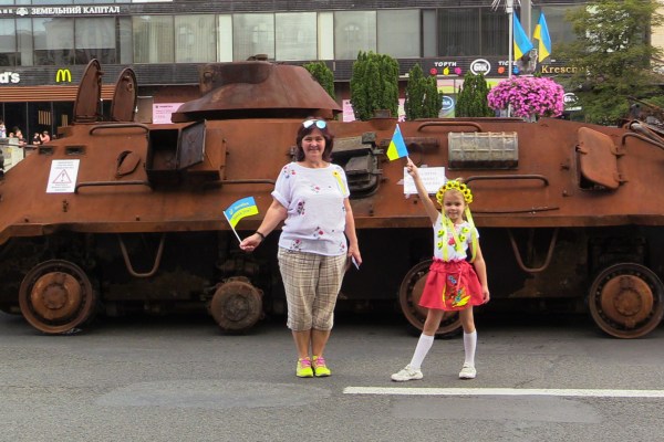 Украинците изразяват страх и надежда, докато войната на Русия бушува в Деня на независимостта