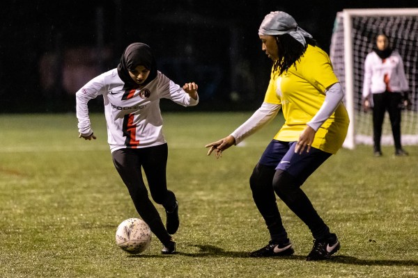 „Все още има борби“: Поправяне на разликата в разнообразието в женския футбол