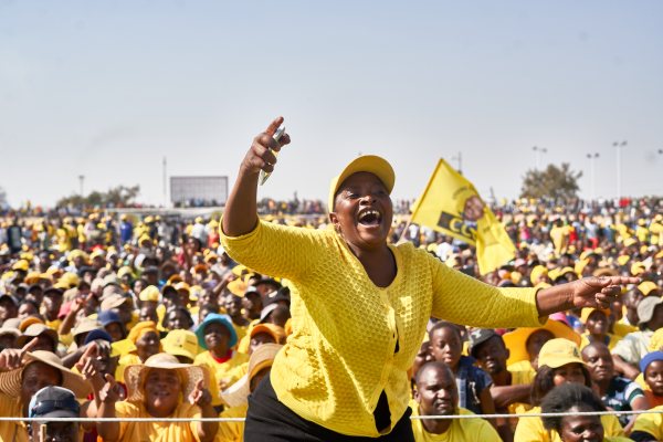 Още един изборен цикъл в Зимбабве разкрива спад на жените в политиката