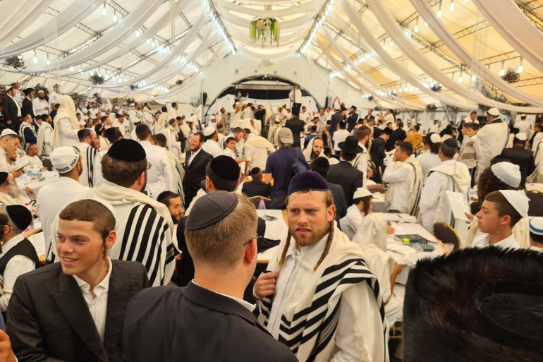 Hasidic pilgrims praying in Uman