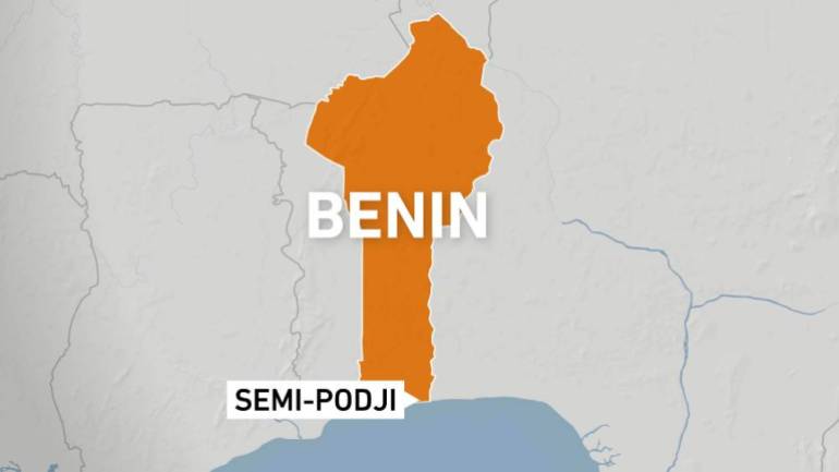 Map of Benin that shows the town of Semi Podji