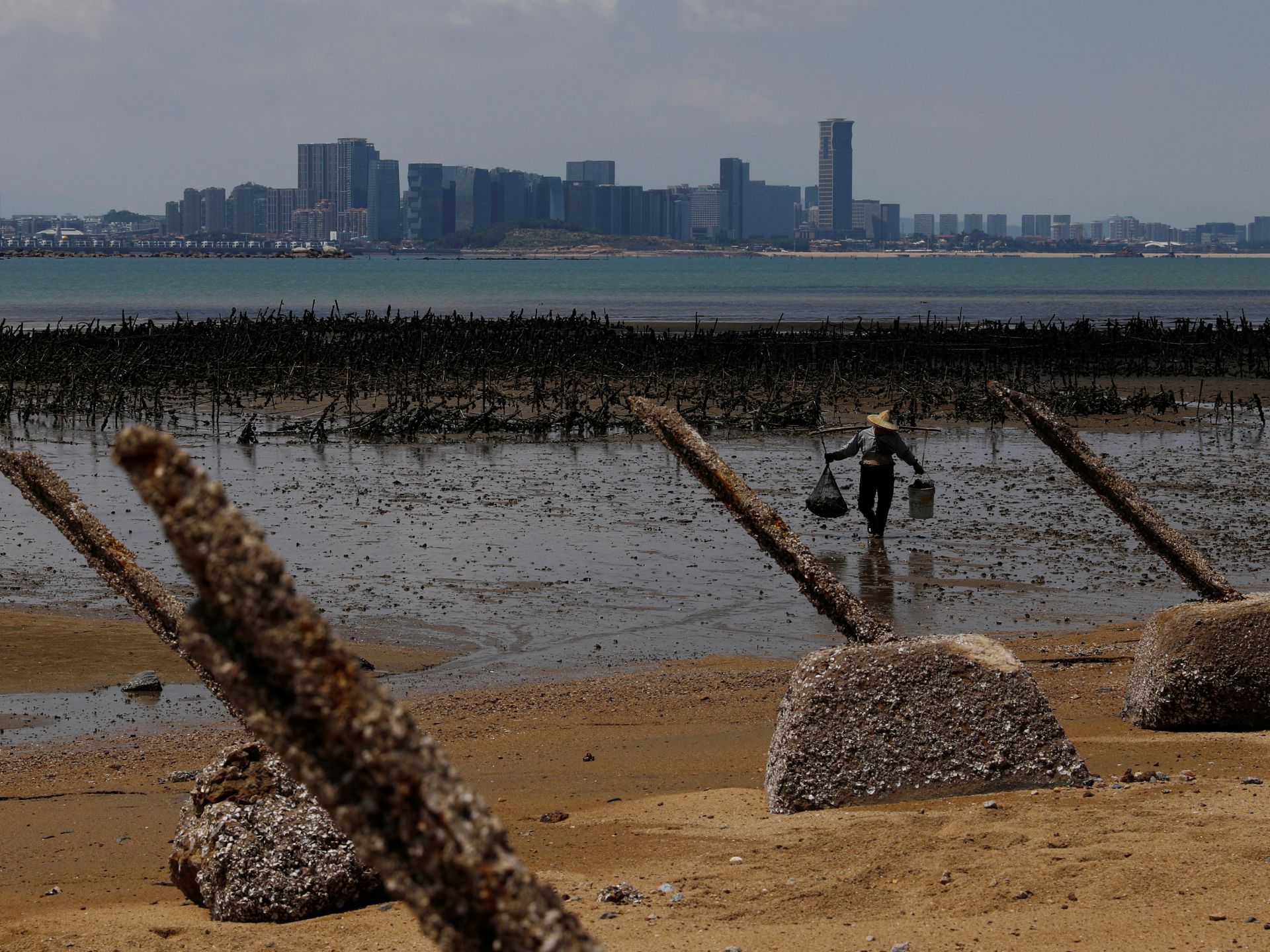 In the Taiwan Strait, tensions leave Kinmen with piles of garbage