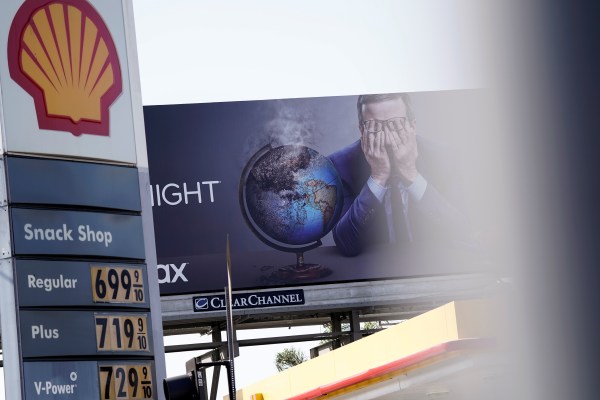 Калифорния съди петролни гиганти, твърдейки, че „измама е свързана с климатичните рискове“: Доклад