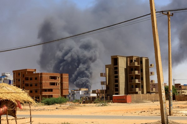 Суданската армия уби най-малко 40 души при атака с дрон срещу Хартум