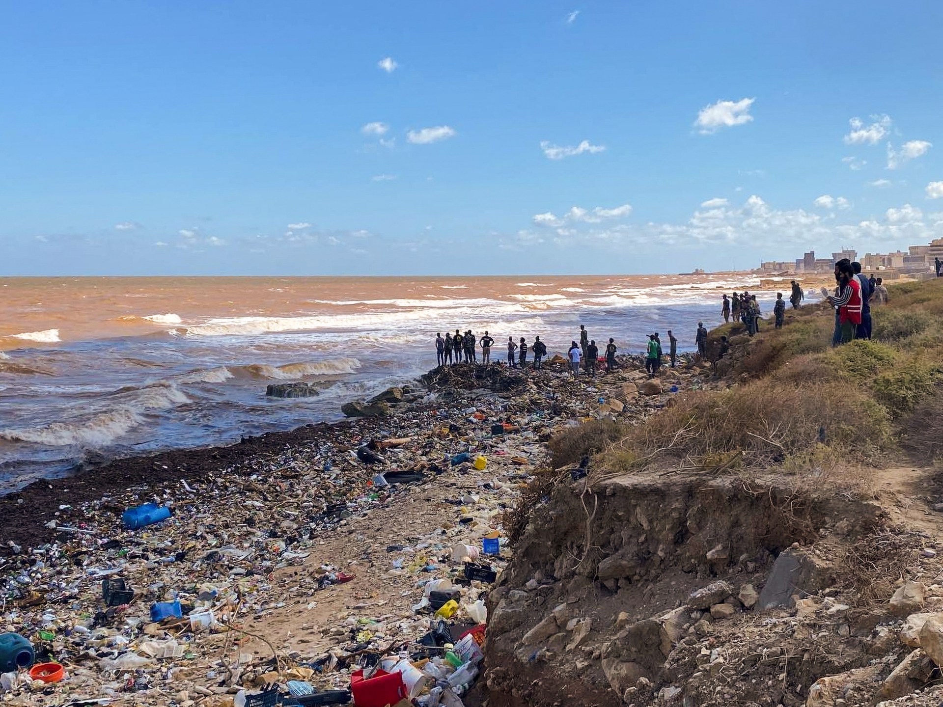 «El desierto se ha convertido en mar»: los supervivientes de las inundaciones en el este de Libia relatan el horror |  Noticias sobre crisis humanitarias