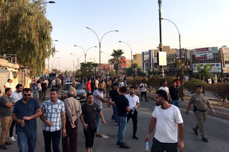Irak’ın Kerkük kentinde rakip protestoların ölümcül hale gelmesinin ardından sokağa çıkma yasağı getirildi  haberler