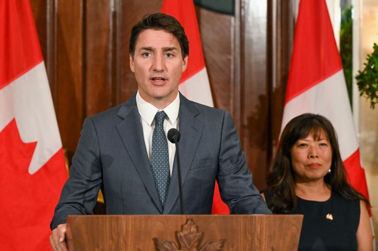 Controllare i prezzi dei generi alimentari o affrontare nuove tasse, avverte le catene canadesi Trudeau