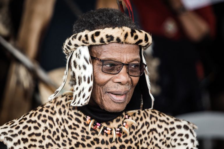 Controverso líder zulu sul-africano Buthelezi morre aos 95 anos