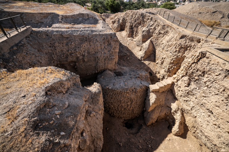 Questa foto scattata il 17 settembre 2023 mostra una vista del sito preistorico di Tell al-Sultan