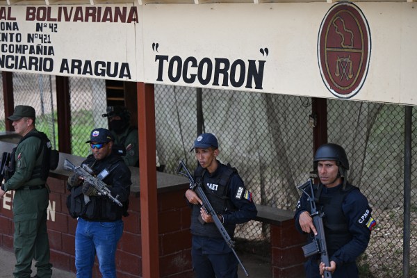 Венецуела заяви, че е разбила бандата Tren de Aragua, след