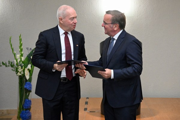 Германия и Израел подписаха „историческа“ сделка за противоракетен щит на стойност 3,5 милиарда долара