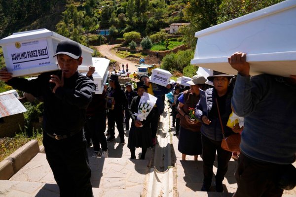 Шестима убити в Перу при сблъсъци между военните и бунтовническата група Shining Path