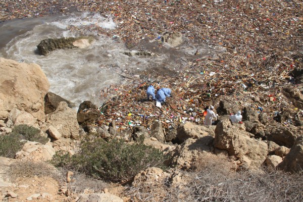Снимки: ООН предупреждава за епидемия от болест в опустошената от наводнения Либия