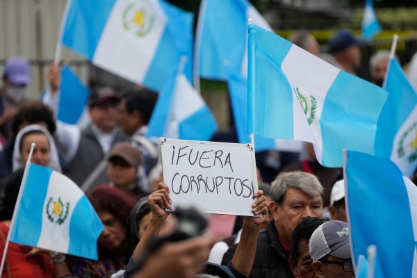 Демонстранти се събраха в Гватемала, за да защитят резултатите от президентските избори
