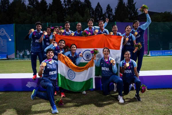 Индия победи Шри Ланка, за да спечели първото злато по крикет за жени на Азиатските игри