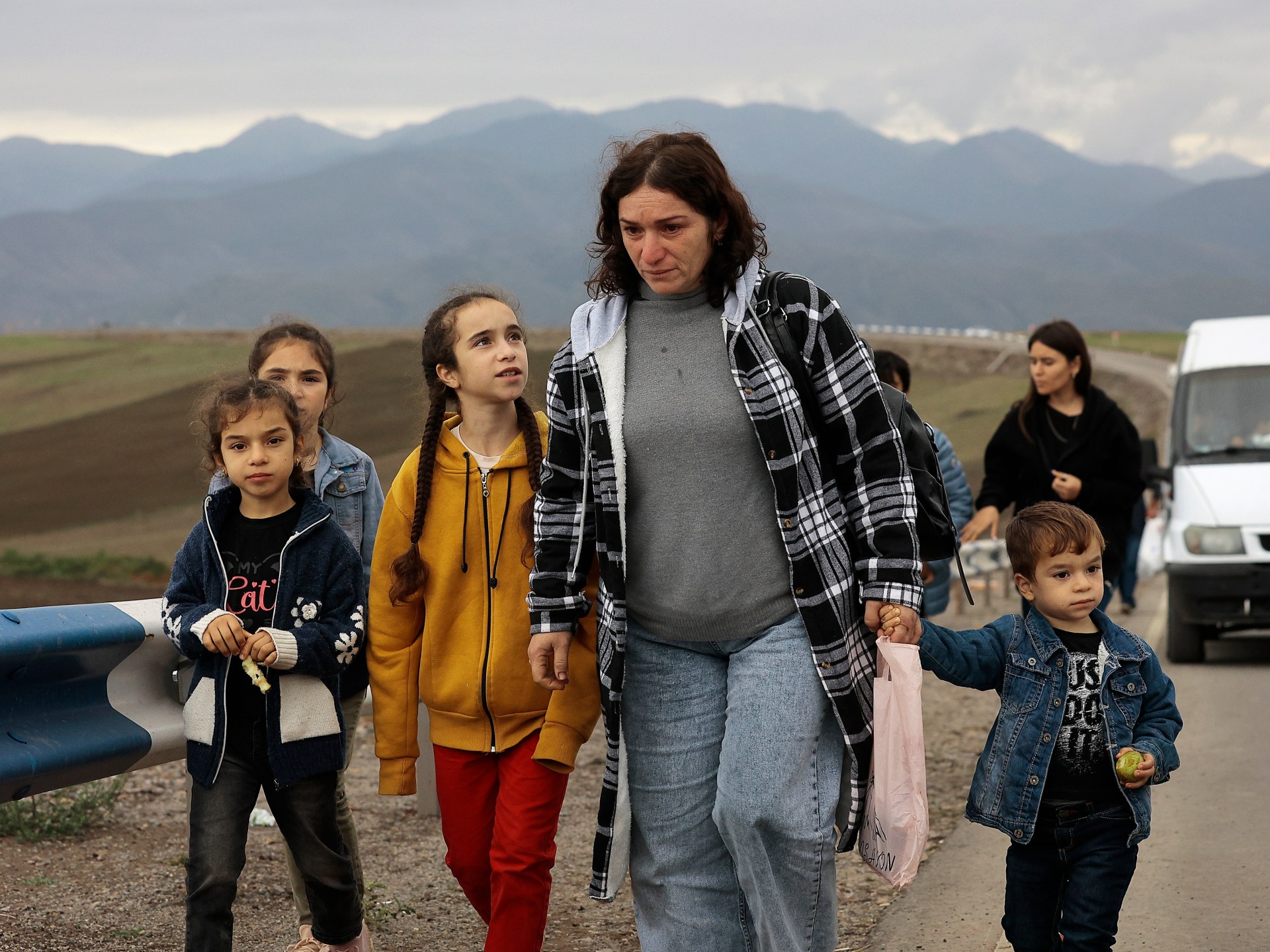 Foto: Migliaia di armeni fuggono dal Nagorno-Karabakh |  Notizie sull’immigrazione