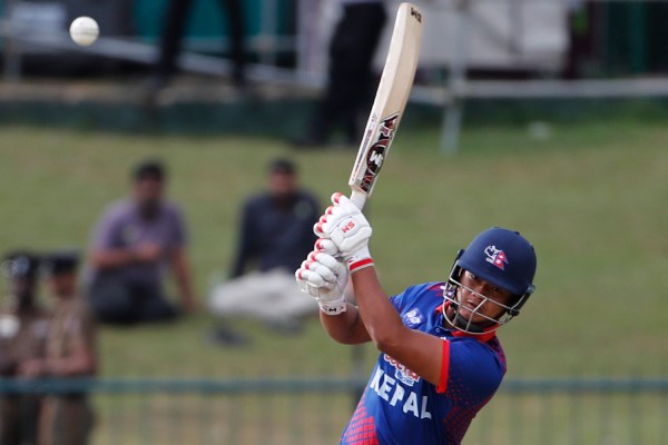Непал стана първият мъжки отбор в историята на крикета, отбелязал