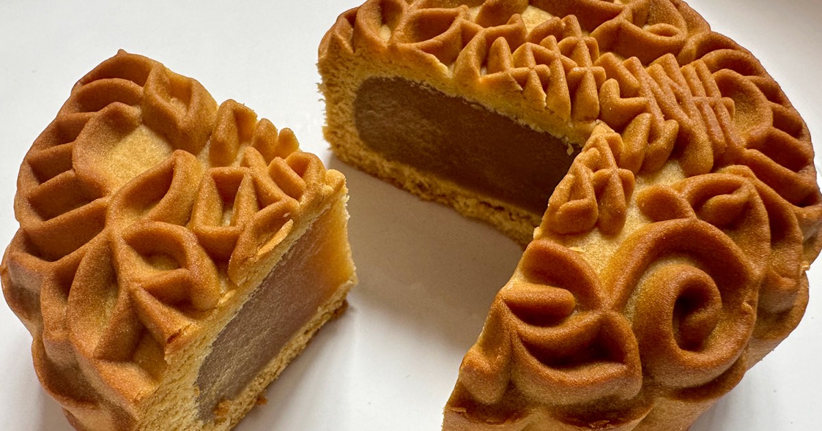 Best Luxurious Mooncakes for Mid-Autumn Festival