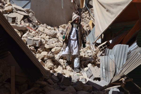 Жителите на селските райони в Мароко се борят със смъртоносните последици от земетресението