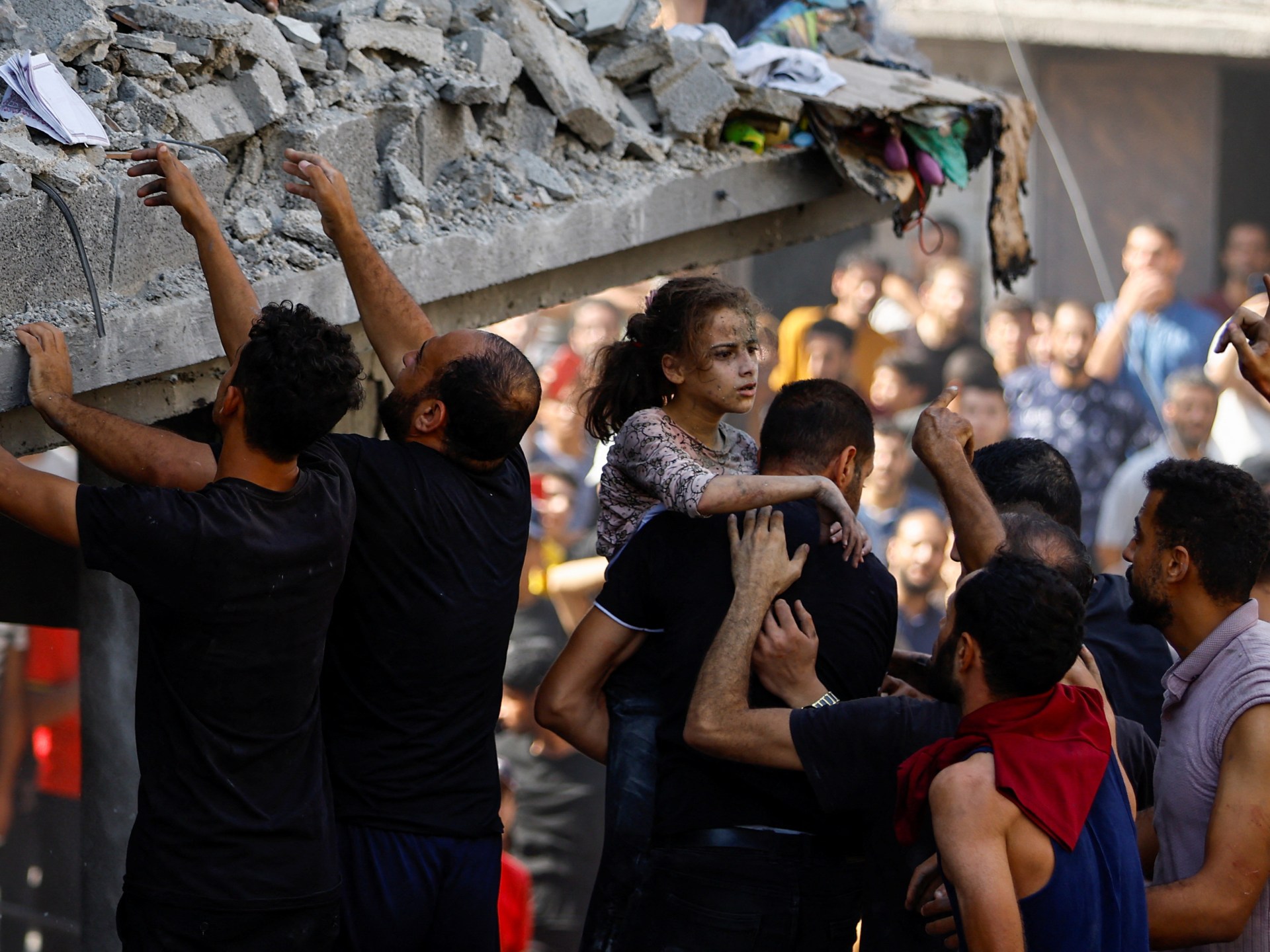 Autoridades em Gaza: Mais de 700 mortos em ataques noturnos israelenses |  Notícias do conflito israelo-palestiniano