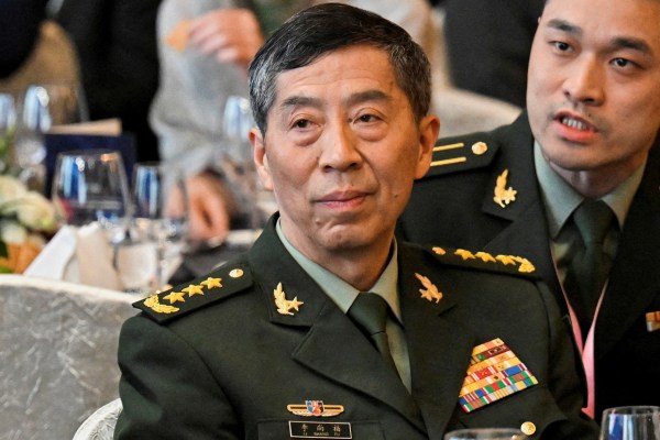 Китай отстрани своя министър на отбраната второто отстраняване от власт