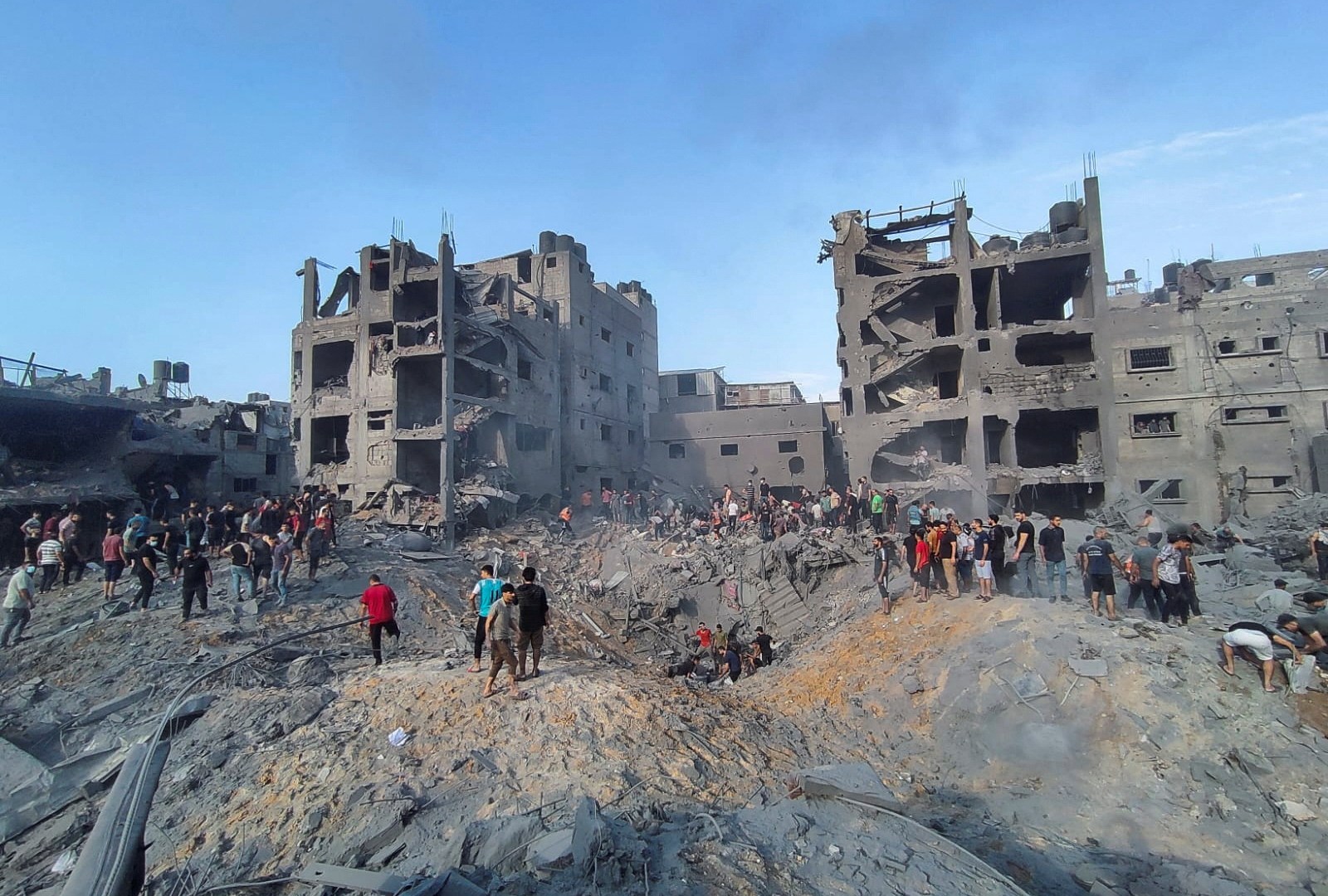 Photos: Dozens killed in Israeli air attack on Jabalia refugee camp in Gaza