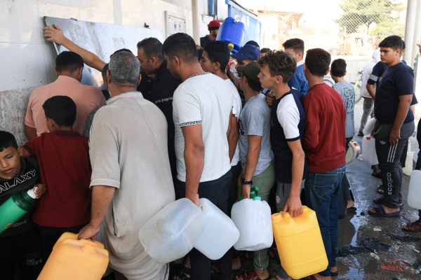 Агенцията на ООН за бежанците за палестинците заяви че водата