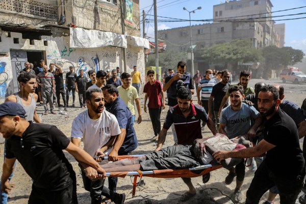 Град Газа – Бомбите не спират да падат от израелски