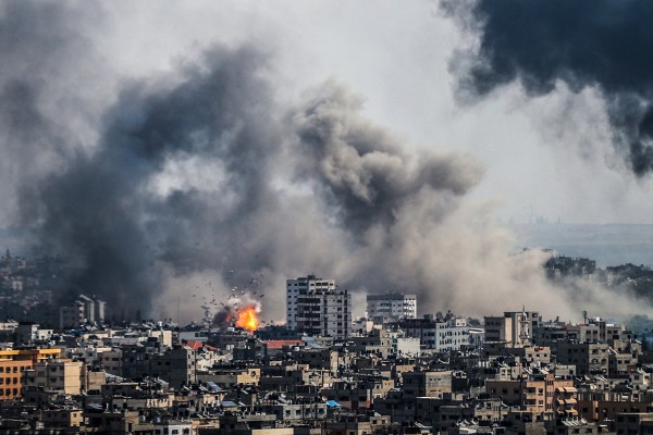 Ивицата Газа е подложена на интензивни израелски бомбардировки през последните