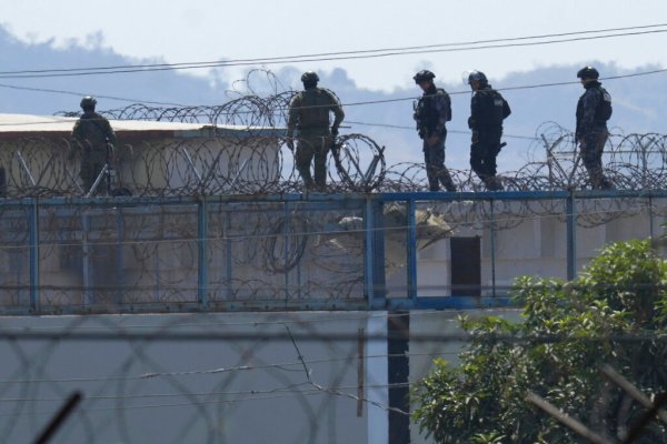 Всички шест колумбийски затворници, убити в затвор в Еквадор, са