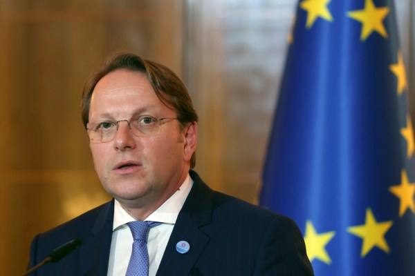 Европейският съюз обяви, че е спрял изплащането на помощ за