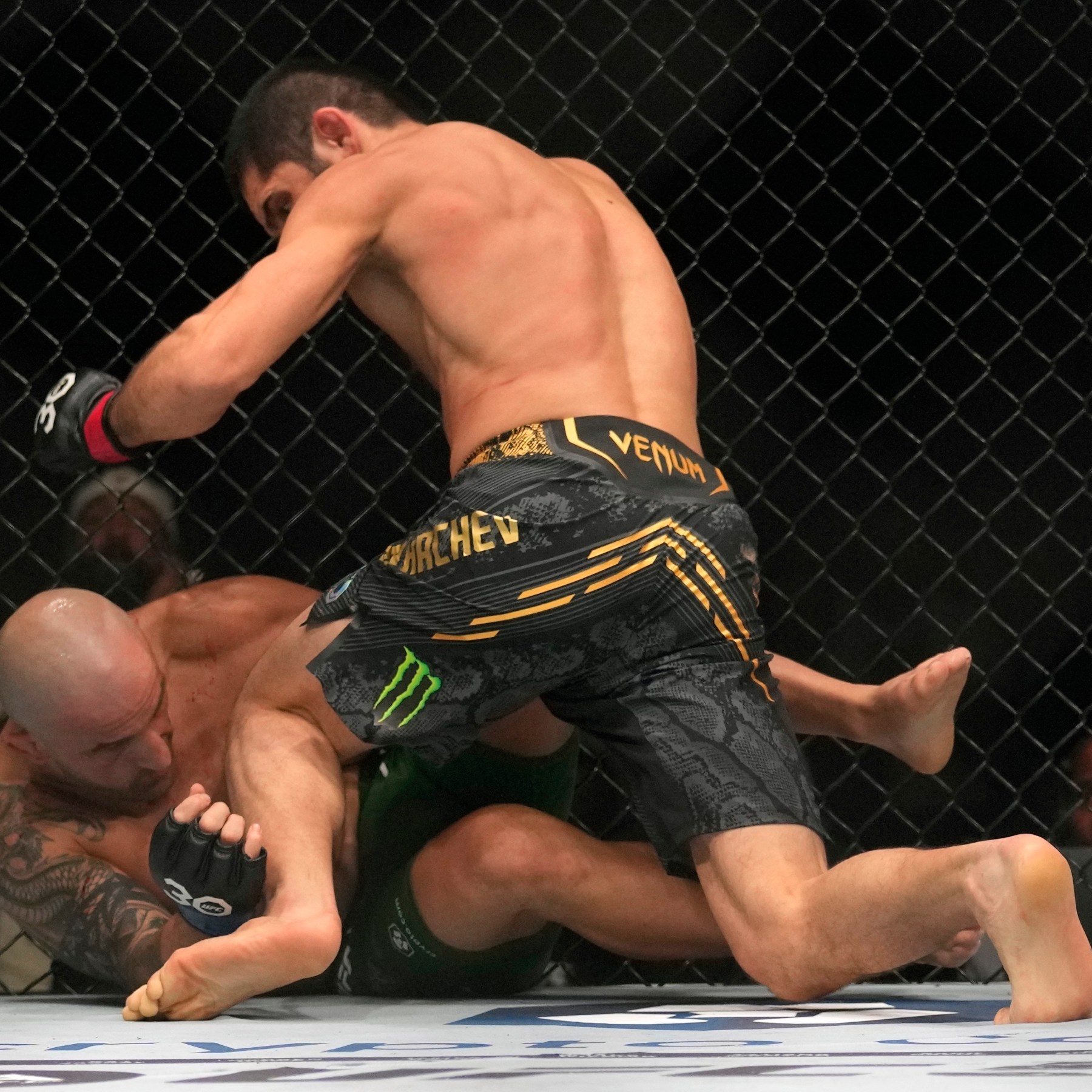 Five Most Brutal One Punch Knockouts In UFC History, most kos in ufc  history 