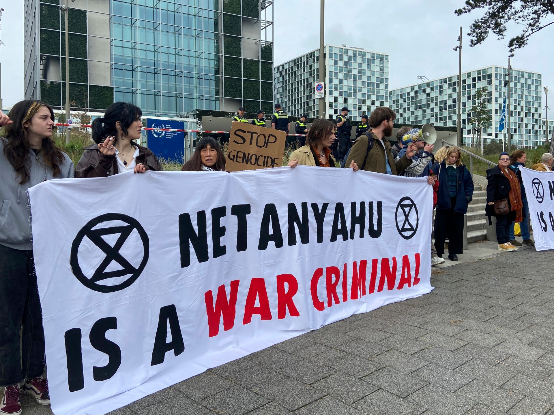 Nederland wordt beschuldigd van medeplichtigheid aan oorlogsmisdaden voor Israëlische militaire goederen  Israëlisch-Palestijns conflictnieuws