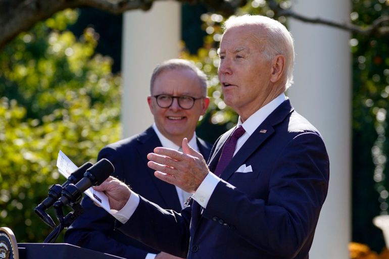 Il presidente americano Joe Biden si rivolge ai giornalisti