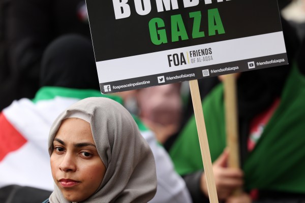Докато геноцидът в Газа продължава да се предава на живо