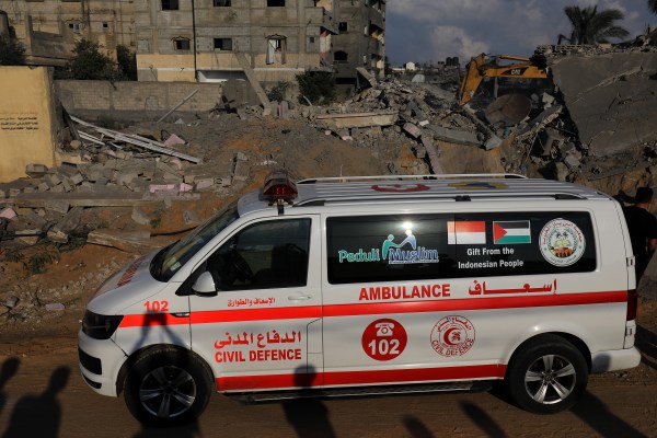 Повече от седмица откакто Израел започна безмилостно бомбардиране на Газа