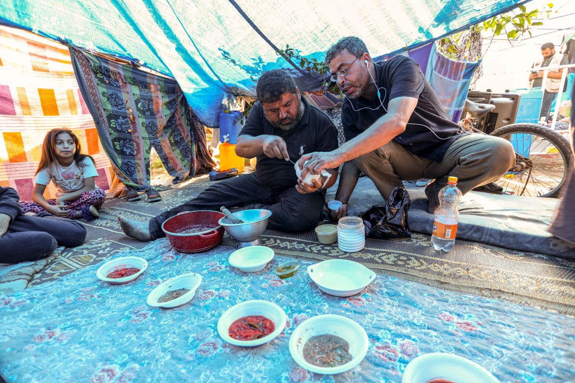 Family sheltering at Al-Shifa hosital in Gaza