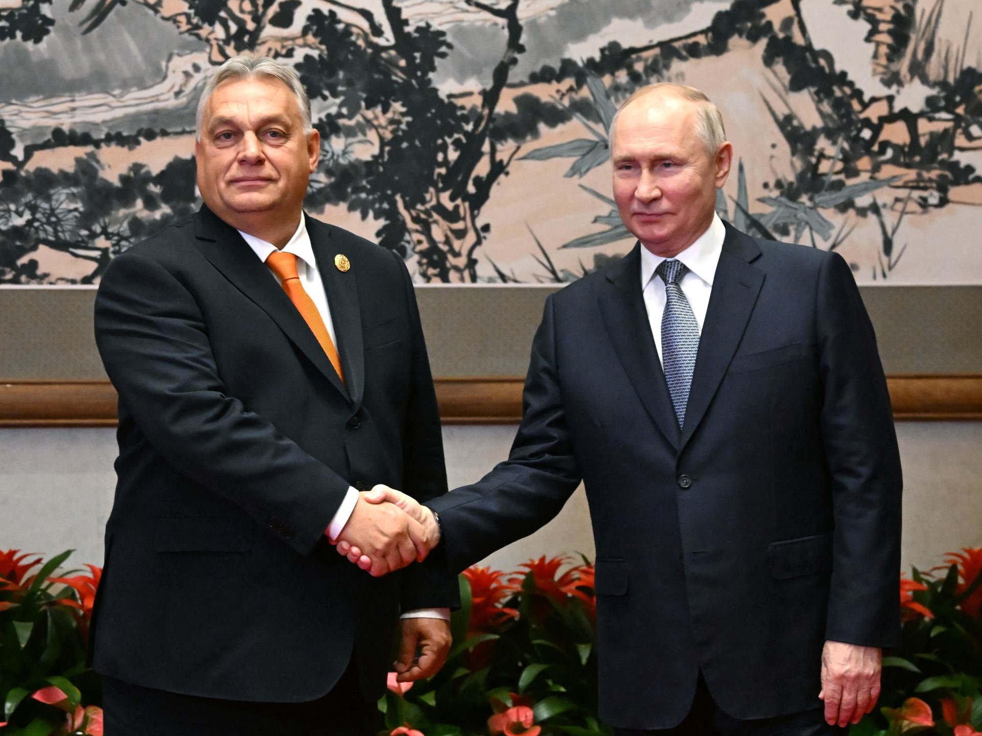 Путин в преддверии саммита в Пекине подтверждает венгерский залог Орбана |  Владимир Путин Новости
