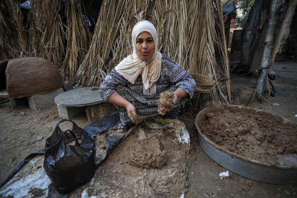 Дейр ел Балах Ивицата Газа – Примамливата миризма на горящи дърва