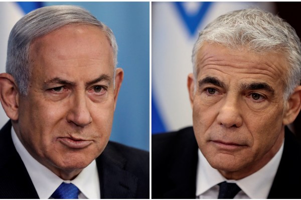 Израелският опозиционен лидер Яир Лапид призова премиера Бенямин Нетаняху да