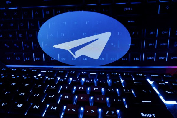 Telegram приложението за шифровани съобщения тихо ограничи достъпа до няколко