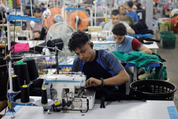 Газа е загубила най малко 61 процента от работните си места