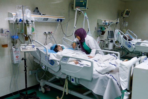 Палестинските здравни власти заявиха че единствената болница предлагаща лечение на