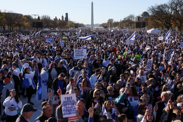 Десетки хиляди хора се присъединиха към митинг във Вашингтон окръг